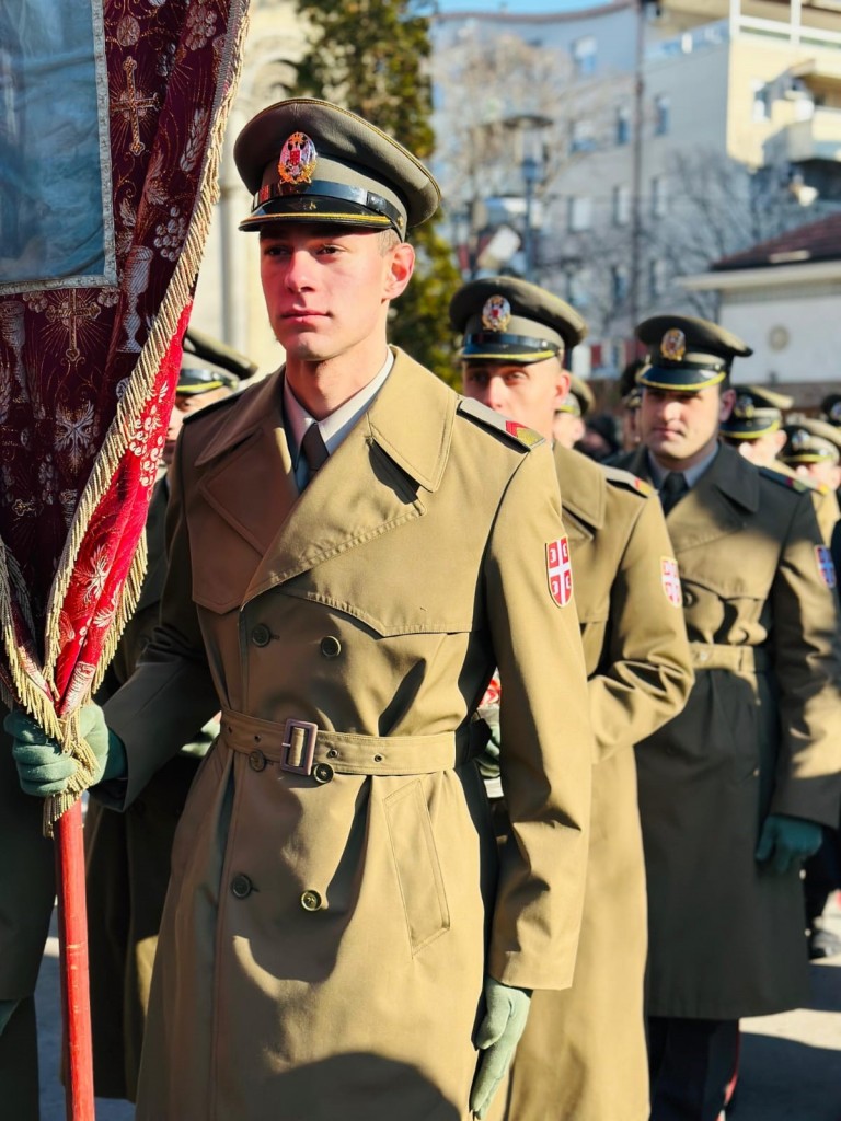 Кадети и старешине Војне академије и ВМА обележили Богојављење пливањем за Часни крст